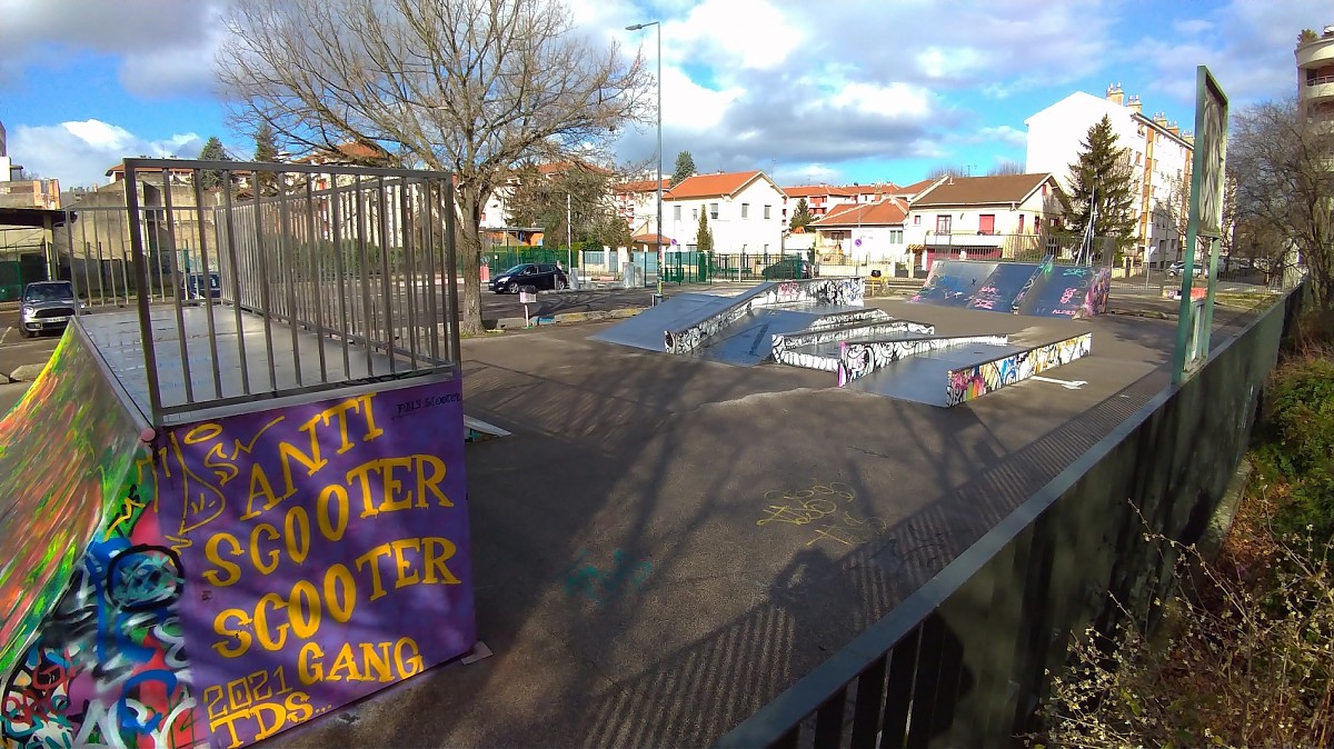 Square de la France Libre skatepark